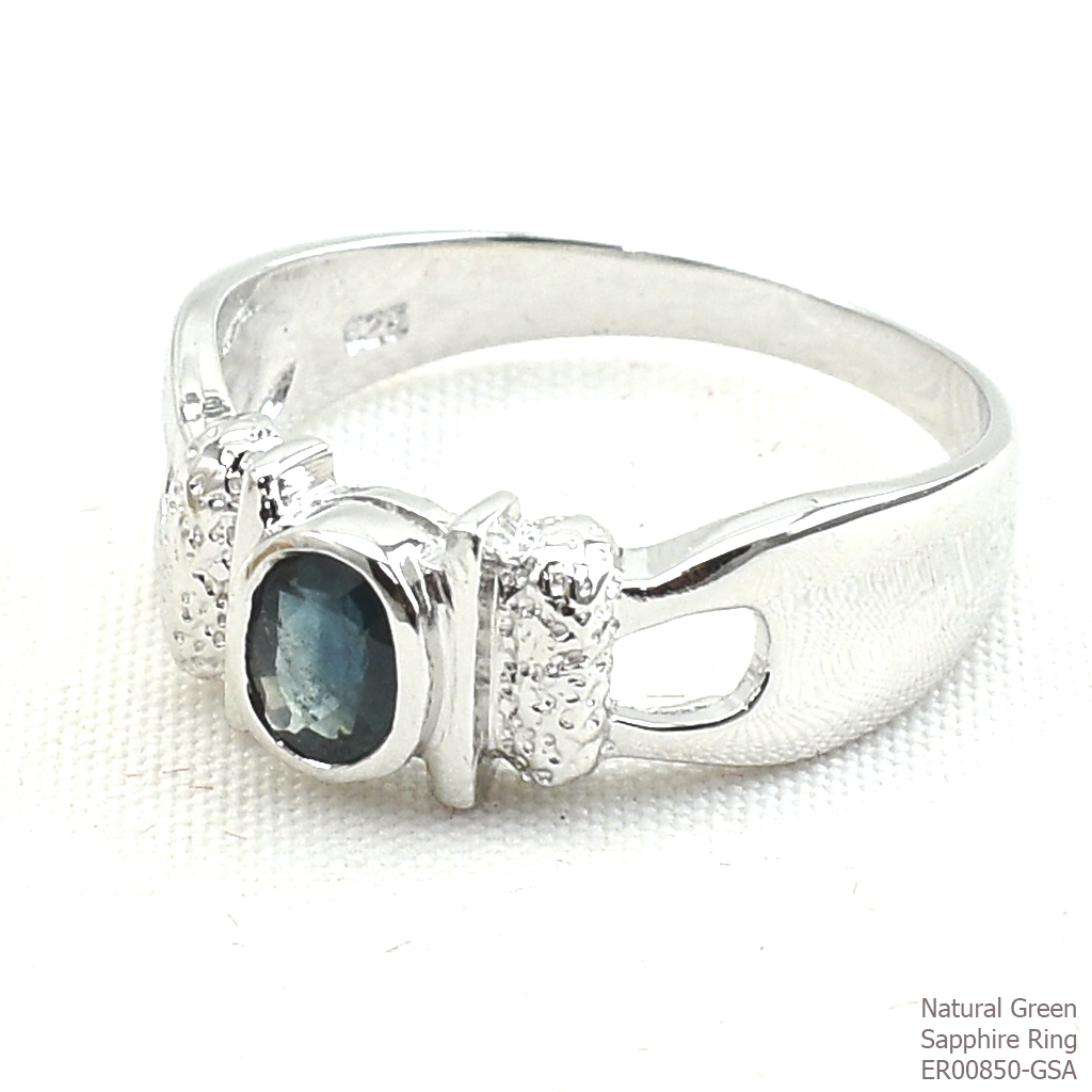 SKJewelryFactory พลอยจันทบุรี แหวนเงินแท้ 92.5% ฝังพลอยเขียวส่องแท้ ER00850-GSA