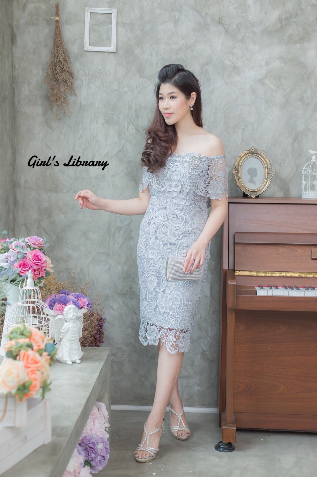 ชุดเดรสลูกไม้ พร้อมส่ง Dress ลูกไม้เปิดไหล่