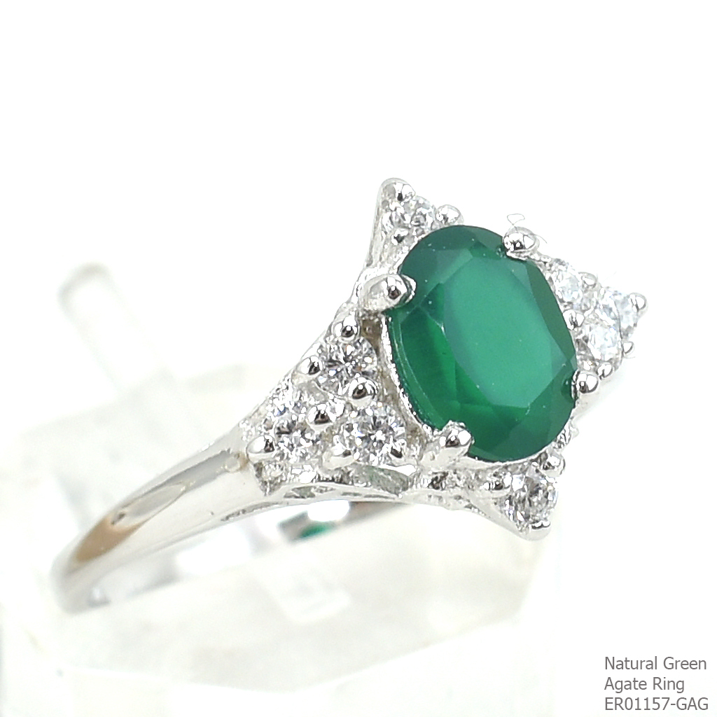 SKJewelryfactory แหวนพลอยกรีนอะเกทแท้ สีเขียวมรกตล้อมเพชร ER01157-GAG