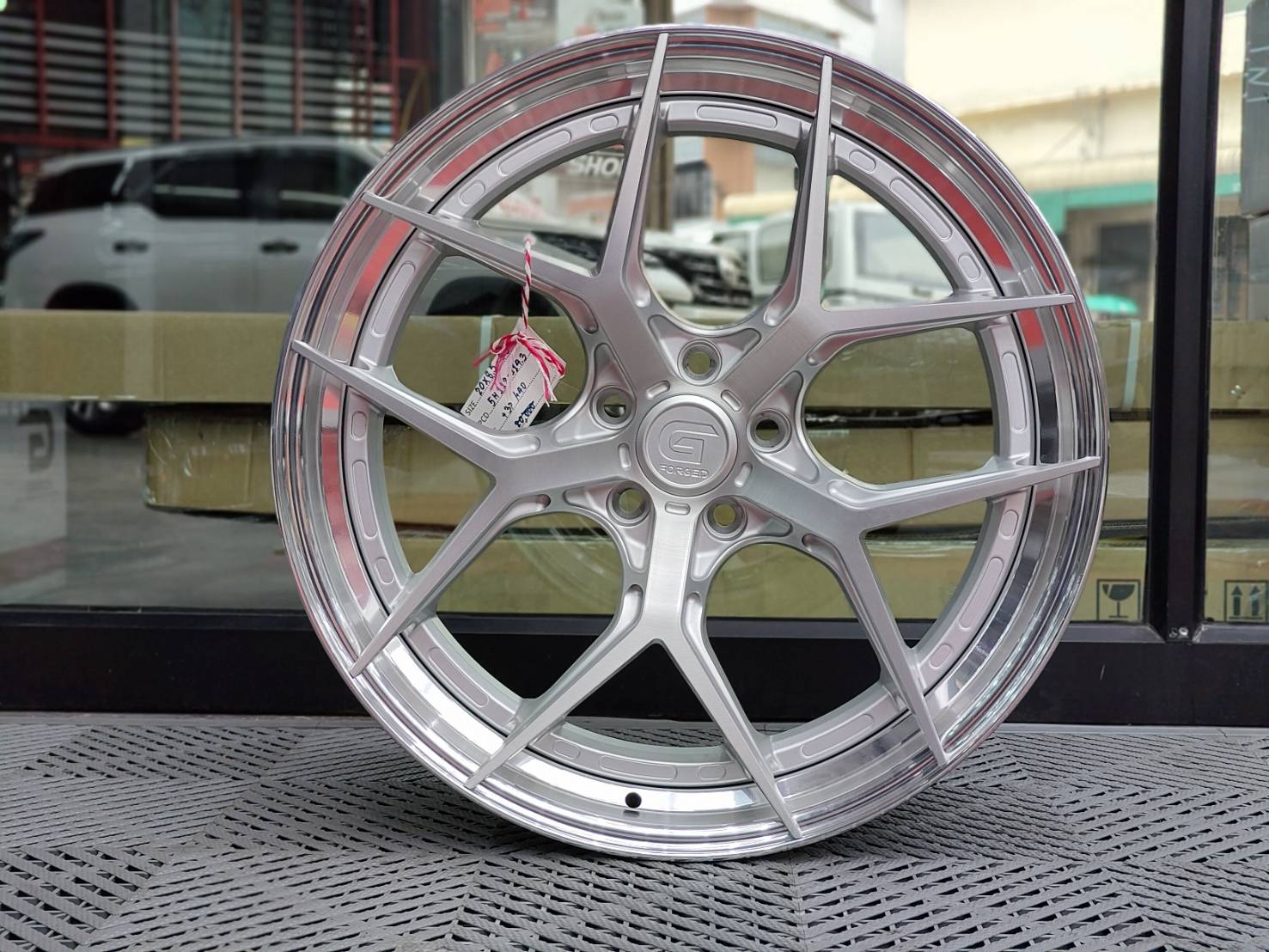 ล้อ G FORGED GF-01 ขอบ20X8.5/9.5 5X112/114.3 ET 32/42 สี silverขอบเงิน *ราคาต่อวง