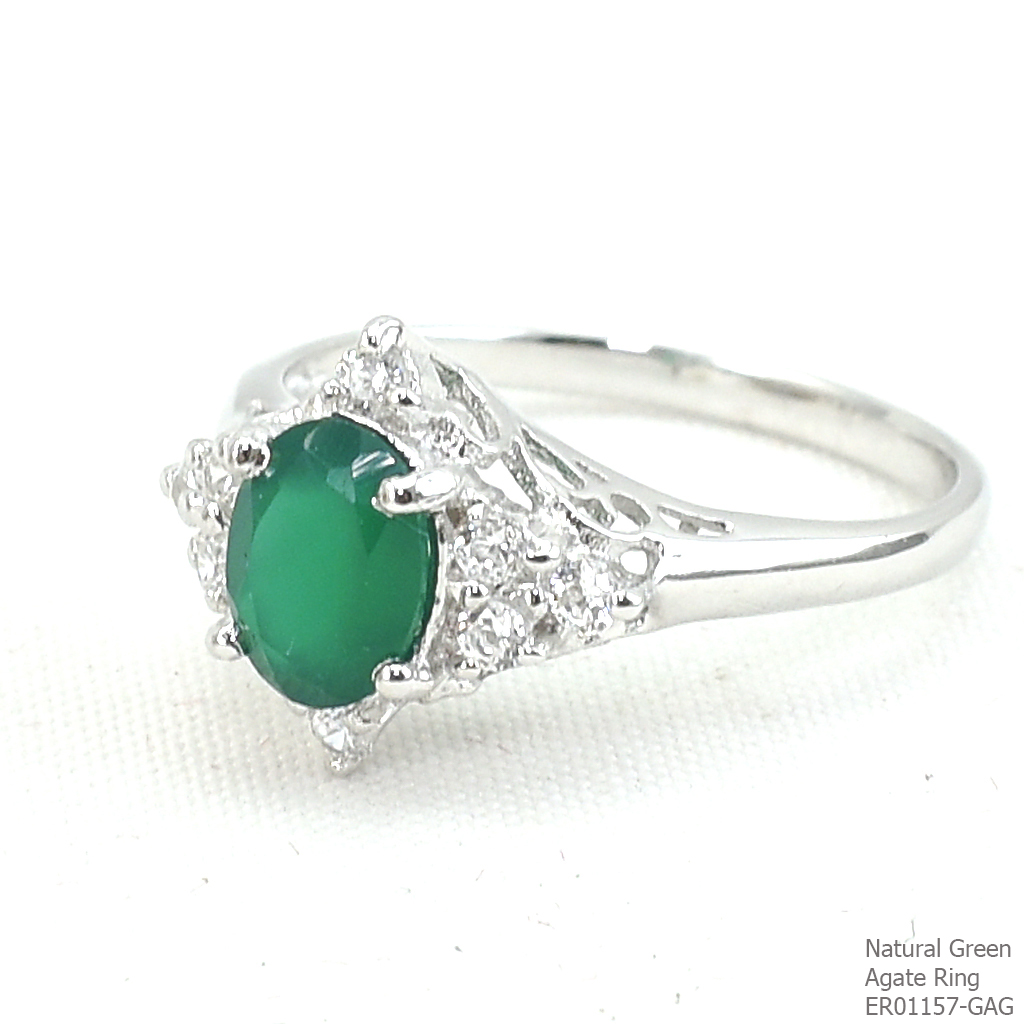 SKJewelryfactory แหวนพลอยกรีนอะเกทแท้ สีเขียวมรกตล้อมเพชร ER01157-GAG