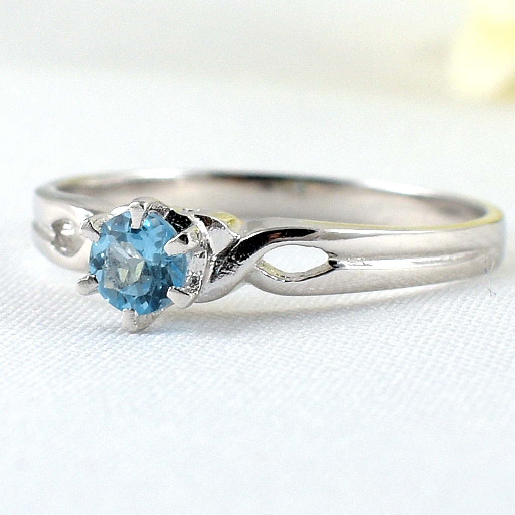 SKJewelryfactory แหวนเงินแท้ 92.5% ฝังพลอยสวิสบลูโทปาซแท้ สไตล์น่ารัก หวานๆ ER00239-SBT