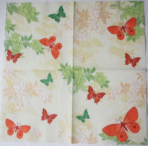 แนวภาพวินเทจ Butterfly ผีเสื้อ กับพื้นดอกไม้ เหลือง เป็นภาพกระจายเต็มแผ่น กระดาษแนพกิ้นสำหรับทำงาน เดคูพาจ Decoupage Paper Napkins ขนาด 33X33cm