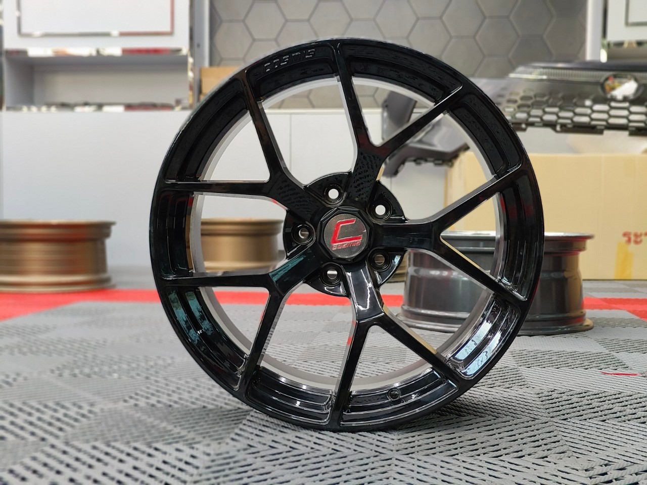ล้อ COSMIS Axis ขอบ 18x9.0 5x114.3 ET35 สีดำเงา *ราคาต่อวง