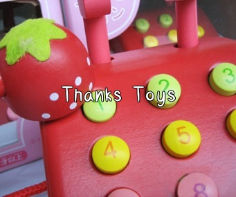 โทรศัพท์สตรอเบอรี่สีแดง (Red Strawberry Telephone) Mother Garden