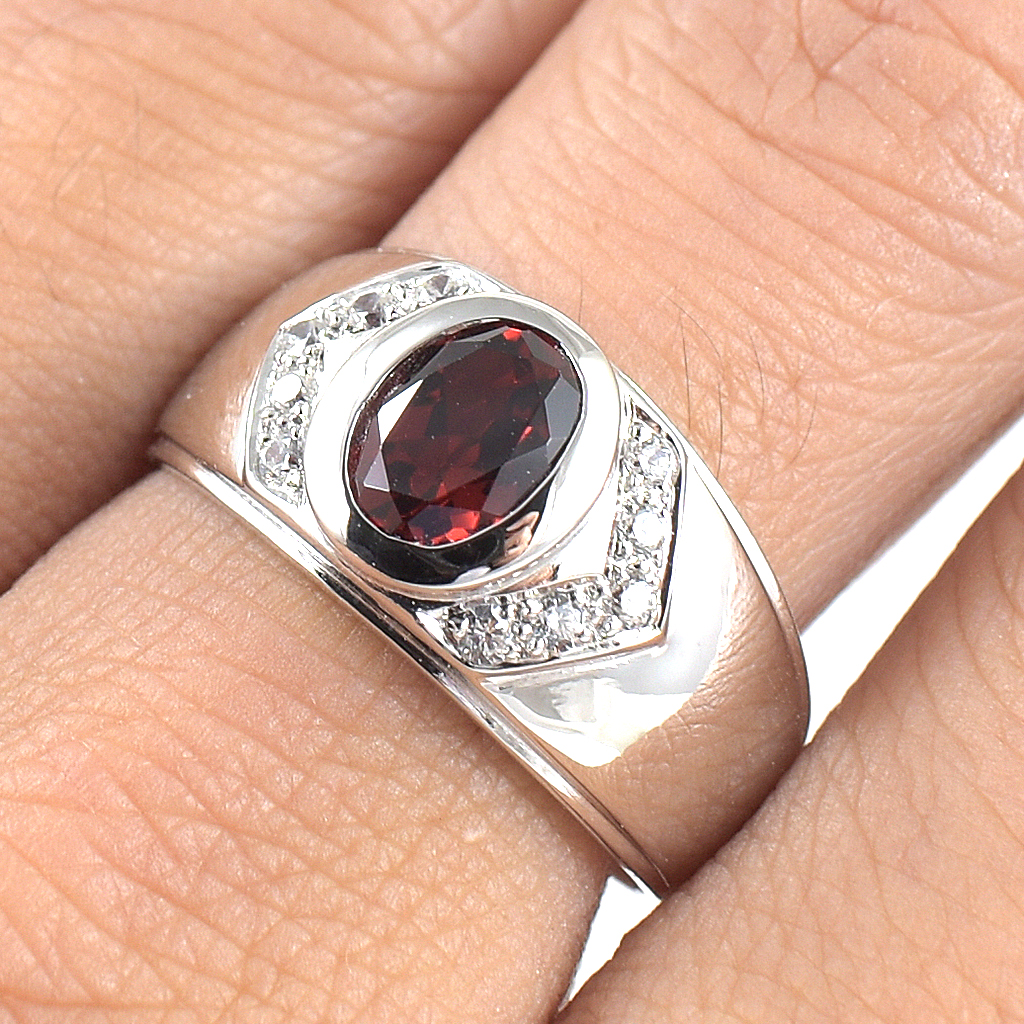SKJewelryFactory แหวนเงินแท้ 92.5% ฝังพลอยโกเมนแท้ MR00570-GAN