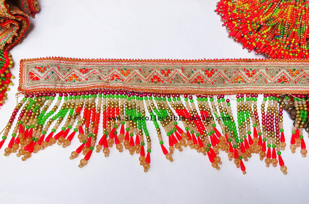 ผ้าคาดเอวลูกปัดจากม้งจีน S/ Vintage Hmong Fabric hand made beaded S