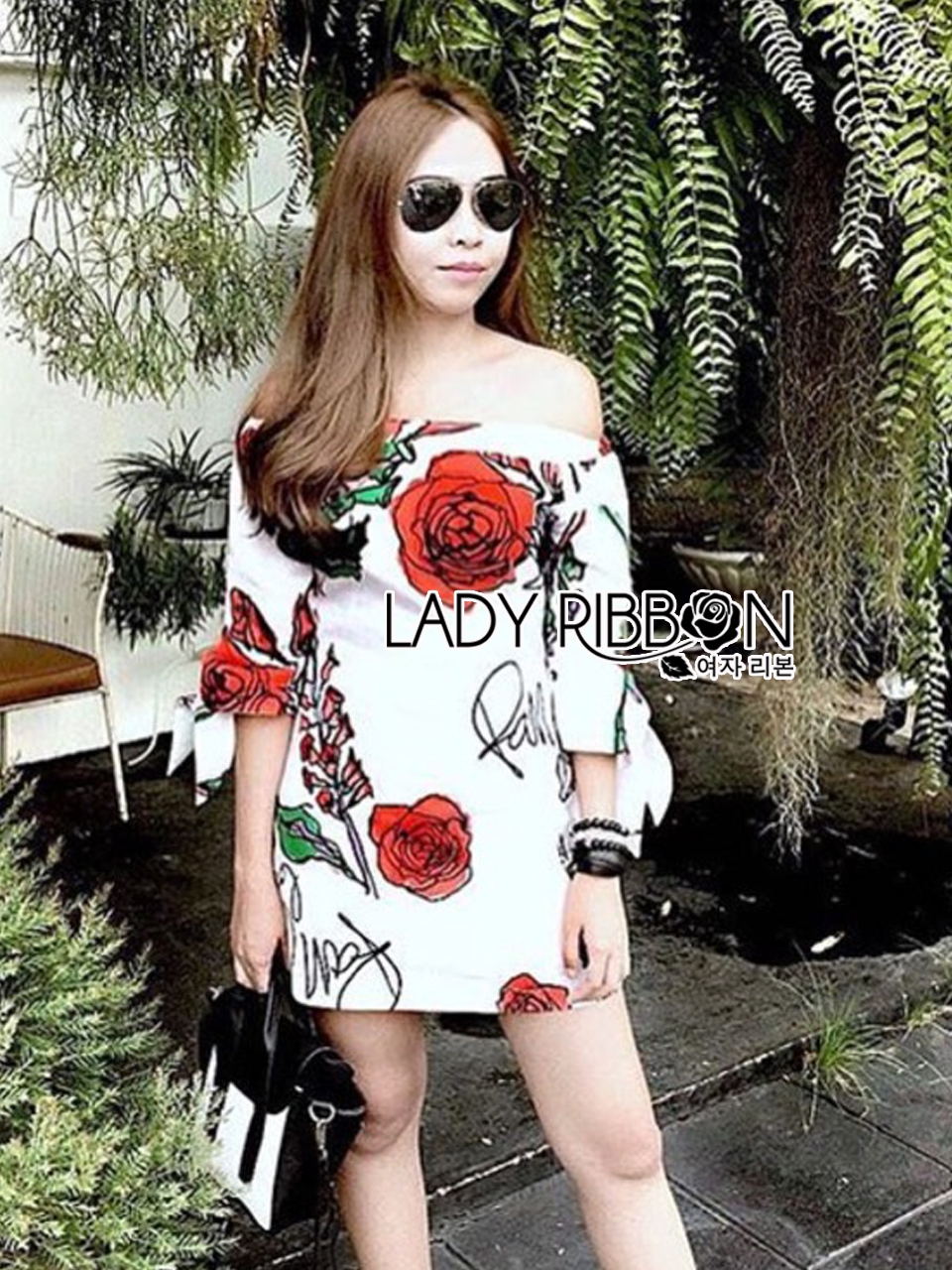 พร้อมส่ง มินิเดรสเปิดไหล่สีขาวพิมพ์ลายดอกกุหลาบ