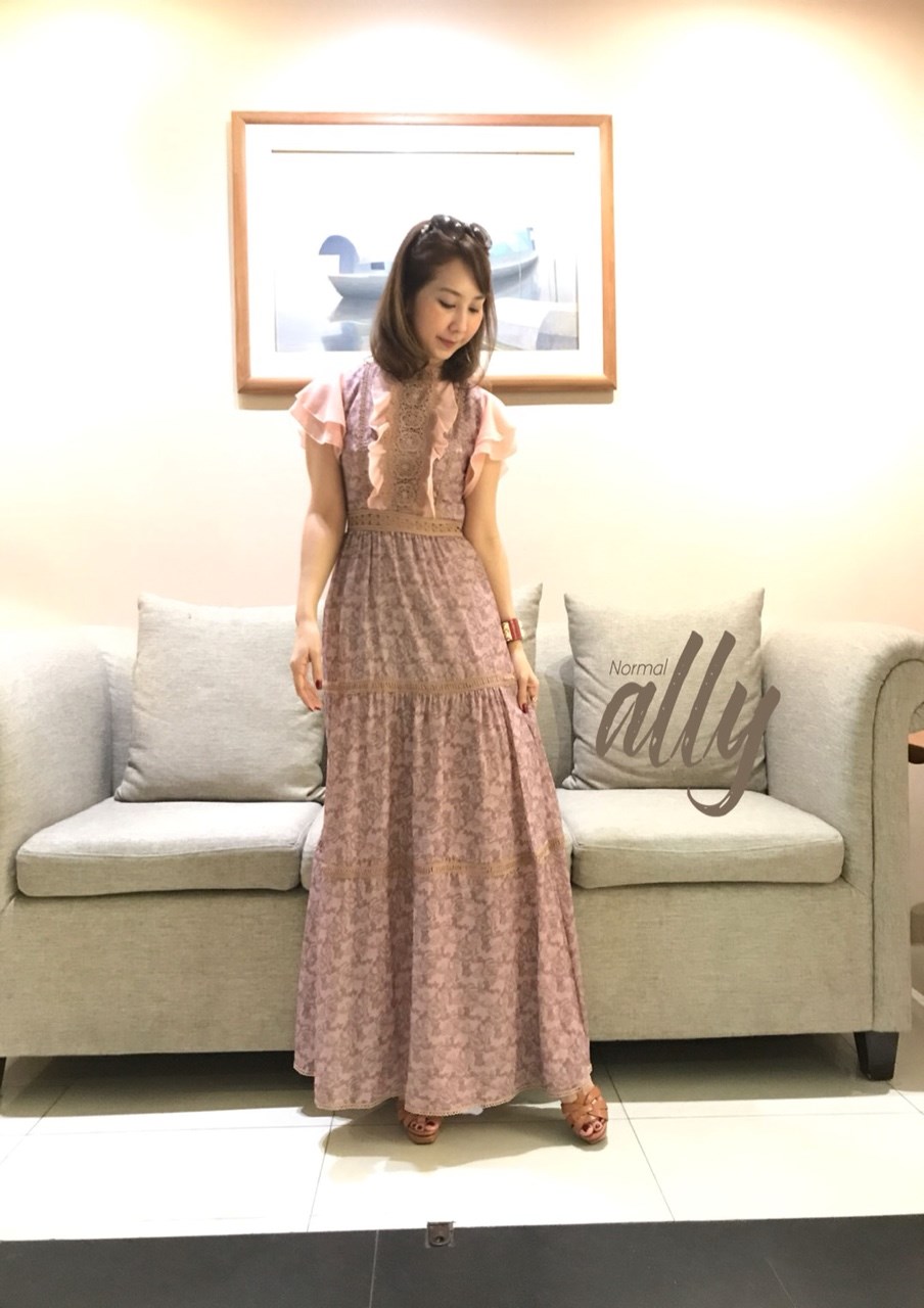 ชุดเดรสเกาหลี พร้อมส่ง เดรสยาว พิมลายดอกไม้กราฟฟิก