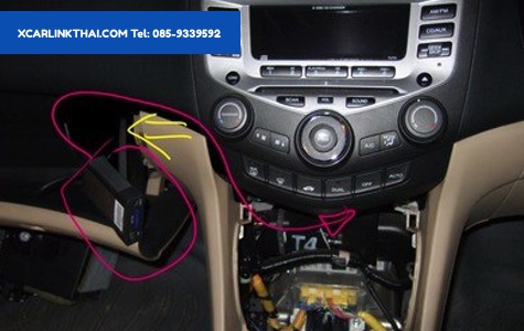 DIY ติดตั้ง USB วิทยุเดิมติดรถ Honda Accord G7 ง่ายๆด้วยตัวเองครับ 4# ปลดก้านดีเลย์ที่อยู่ด้านข้างลิ้นชักออก. เอามือบีบด้านข้างลิ้นชักเข้าหากัน. ลิ้นชักจะหลุดออกมา และสามารถเอามือล้วงลอดสายเข้าไปทางใต้วิทยุได้