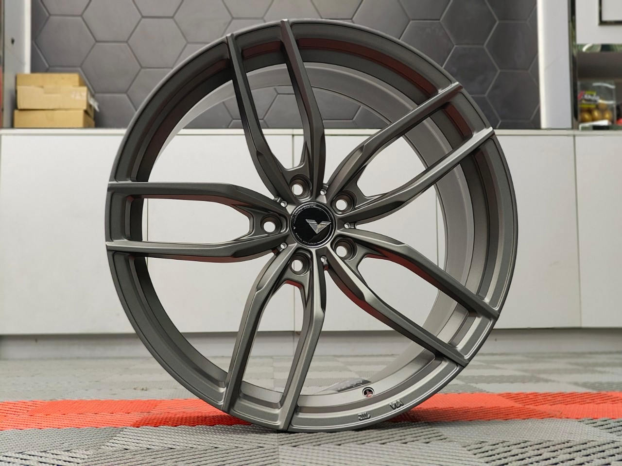ล้อ AUTO OPTION AOW 009 ขอบ20x8.5 5x112/114.3 ET32 Flowforming ล้อเบา สี เทา *ราคาต่อวง