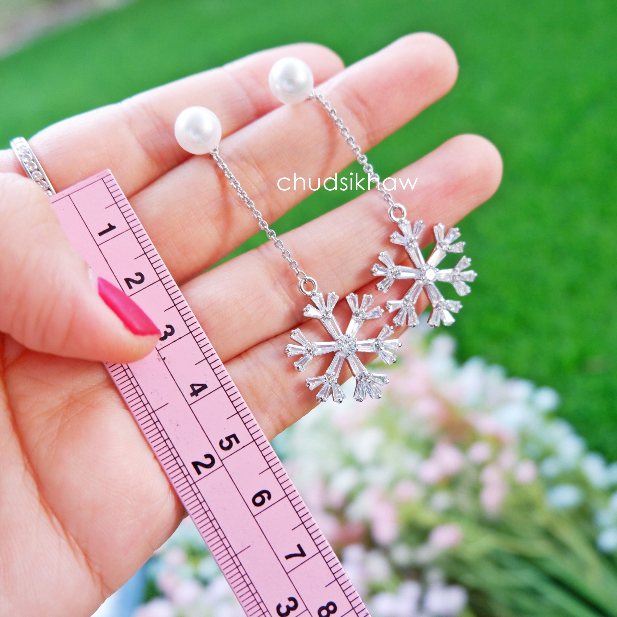 ต่างหูหลายแบบหลายสไตล์ เล่นไฟสุดๆ ต่างหูเพชรเล่นไฟ