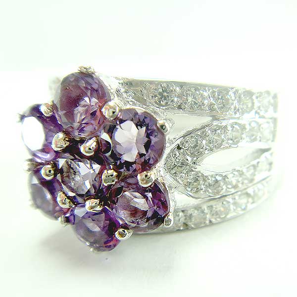 SKJewelryfactory แหวนเงินแท้ 92.5% ฝังพลอยแอมิทิสต์แท้ สไตล์ดอกไม้ ER00834-AMT