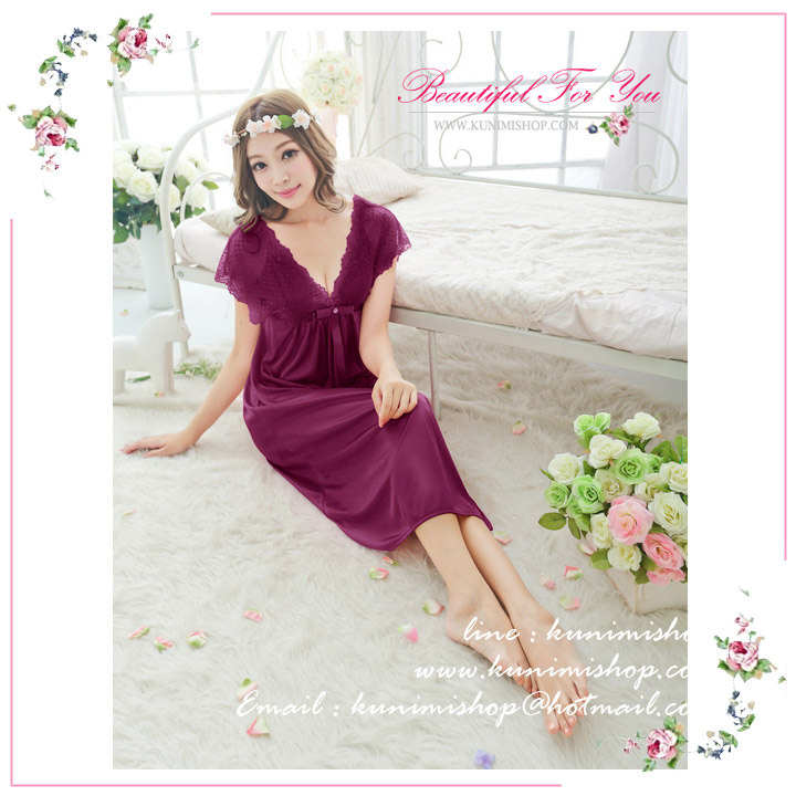 คุณสมบัติ ***************************************************************** ชุดนอนกระโปรงยาว ช่วงอก ตกแต่งด้วยโบว์ หวานเซ็กซี่ ใส่สบาย ไม่อึดอัด ส่วนไหล่ถึงหน้าอกและขอบกระโปรงเป็นลายลูกไม้ ผ้านิ่ม ใส่สบายคะ มี 2 สี : สีชมพู , สีม่วง 