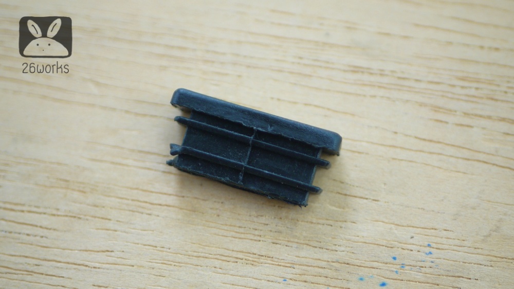 พลาสติกปิดเหล็กกล่อง 10x30 mm สวมใน