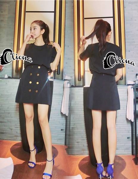 พร้อมส่ง เสื้อสีดำ แขนสั้น แต่งหมุดสีทอง