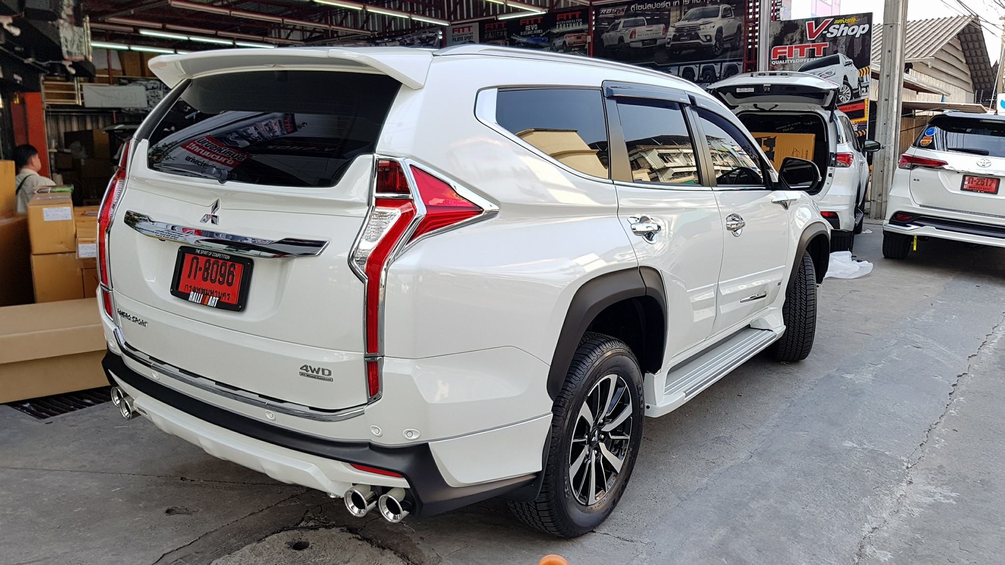 pajero_fj