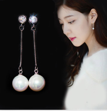 SK001 ต่างหูแฟชั่น ตุ้มหู สวยหรู ประดับด้วยเพชร และมุข แบบแป้นเสียบ ยาว 4 ซม.