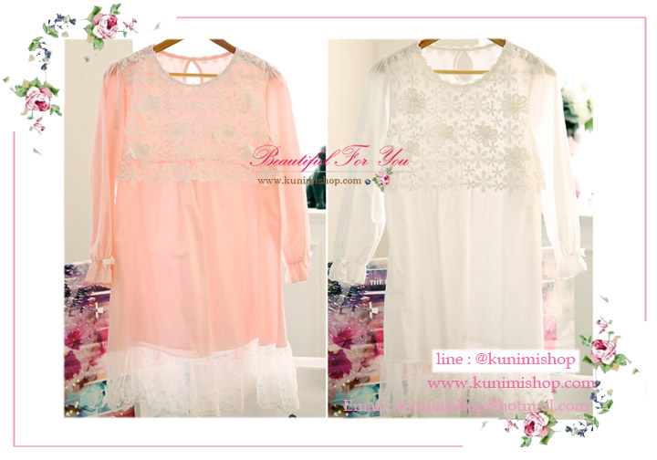 ชุดนอนกระโปรงยาว มี 2 สี : สีขาว และ สีชมพู ช่วงแขนเป็นแขนจั้มยางยืด ช่วงอก ตบแต่งด้วยผ้าลูกไม้ น่ารักมากๆคะ ( ไม่มีฟองน้ำซับน้ำ)
