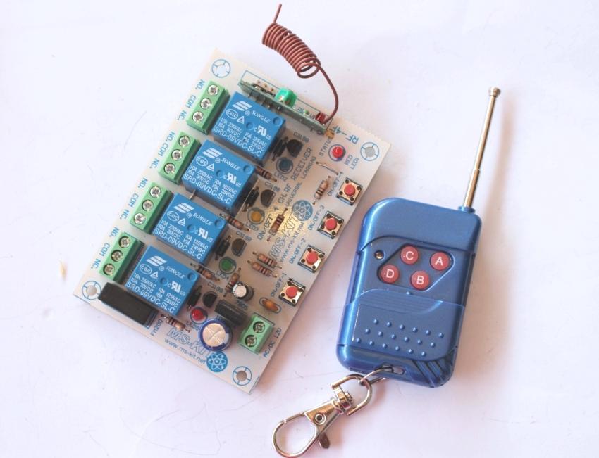 RF -4F รีโมท คอนโทรล 4 ช่อง ใช้ไฟ AC-DC