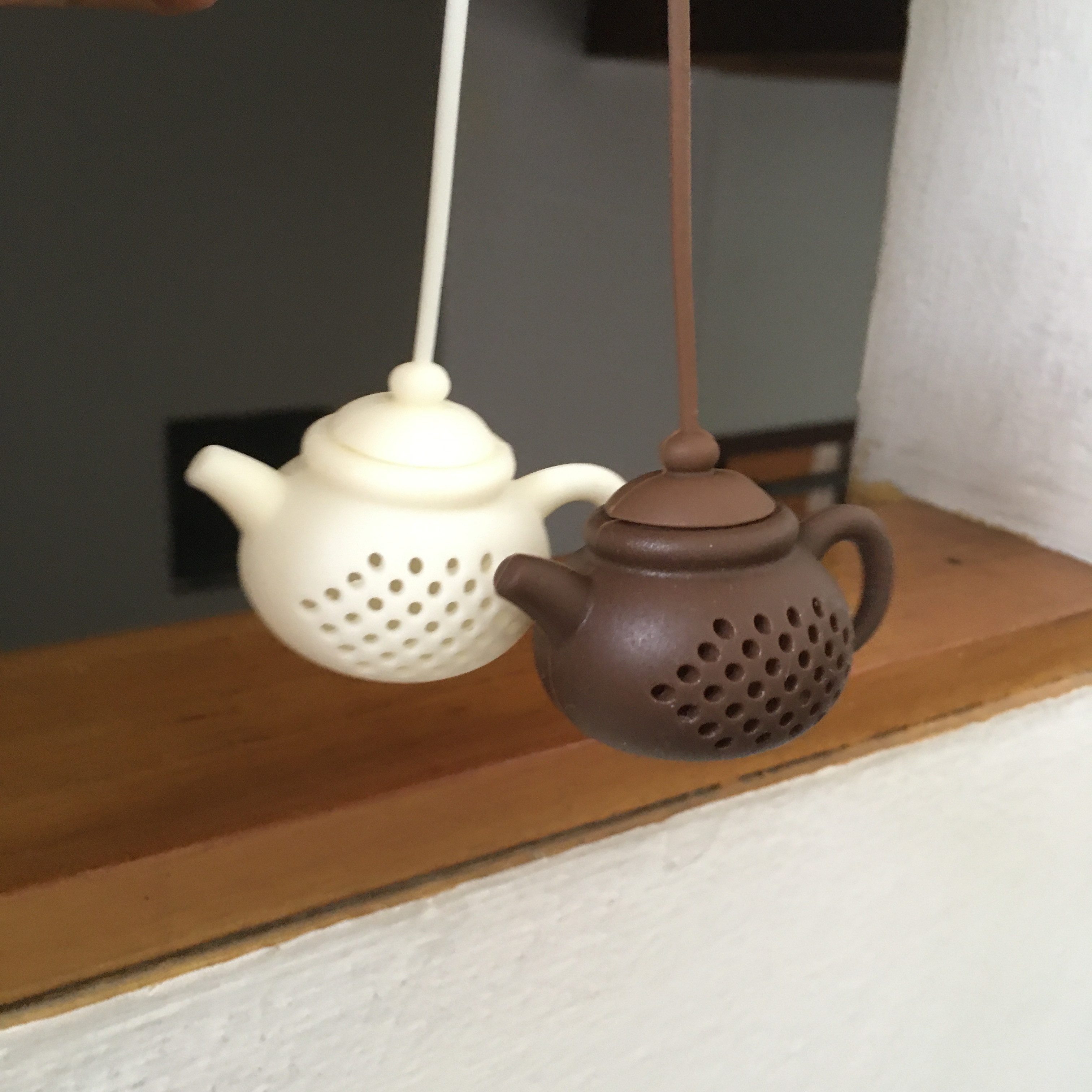 พร้อมส่ง ที่กรองชา ซิลิโคน tea infuser ลายกาน้ำชา มี 2 สี