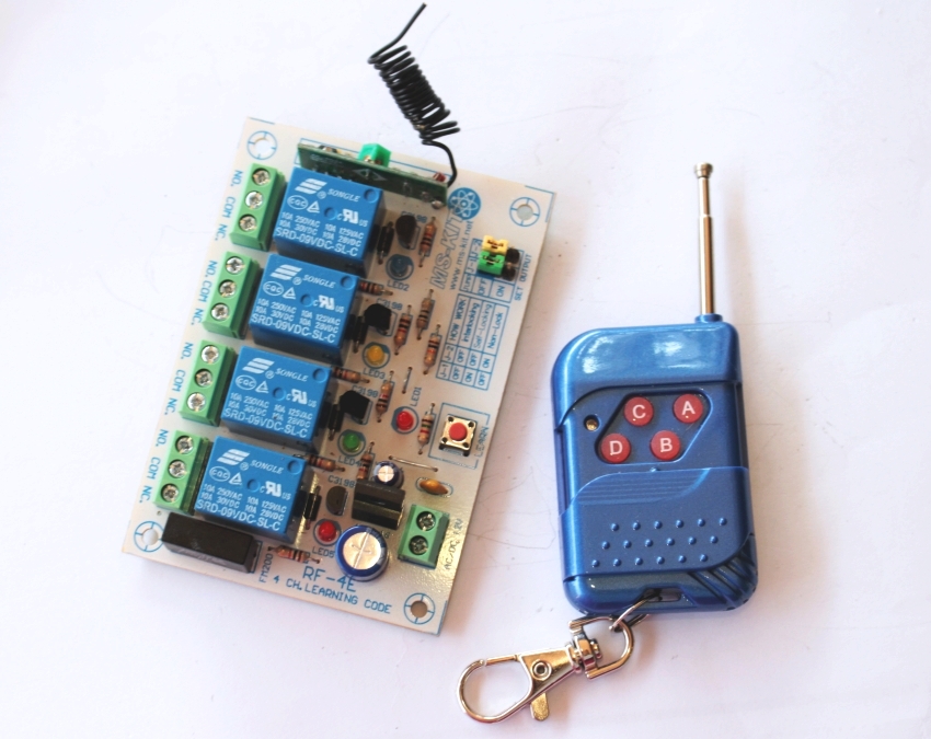 RF -4E รีโมท คอนโทรล 4 ช่อง ใช้ไฟ AC-DC