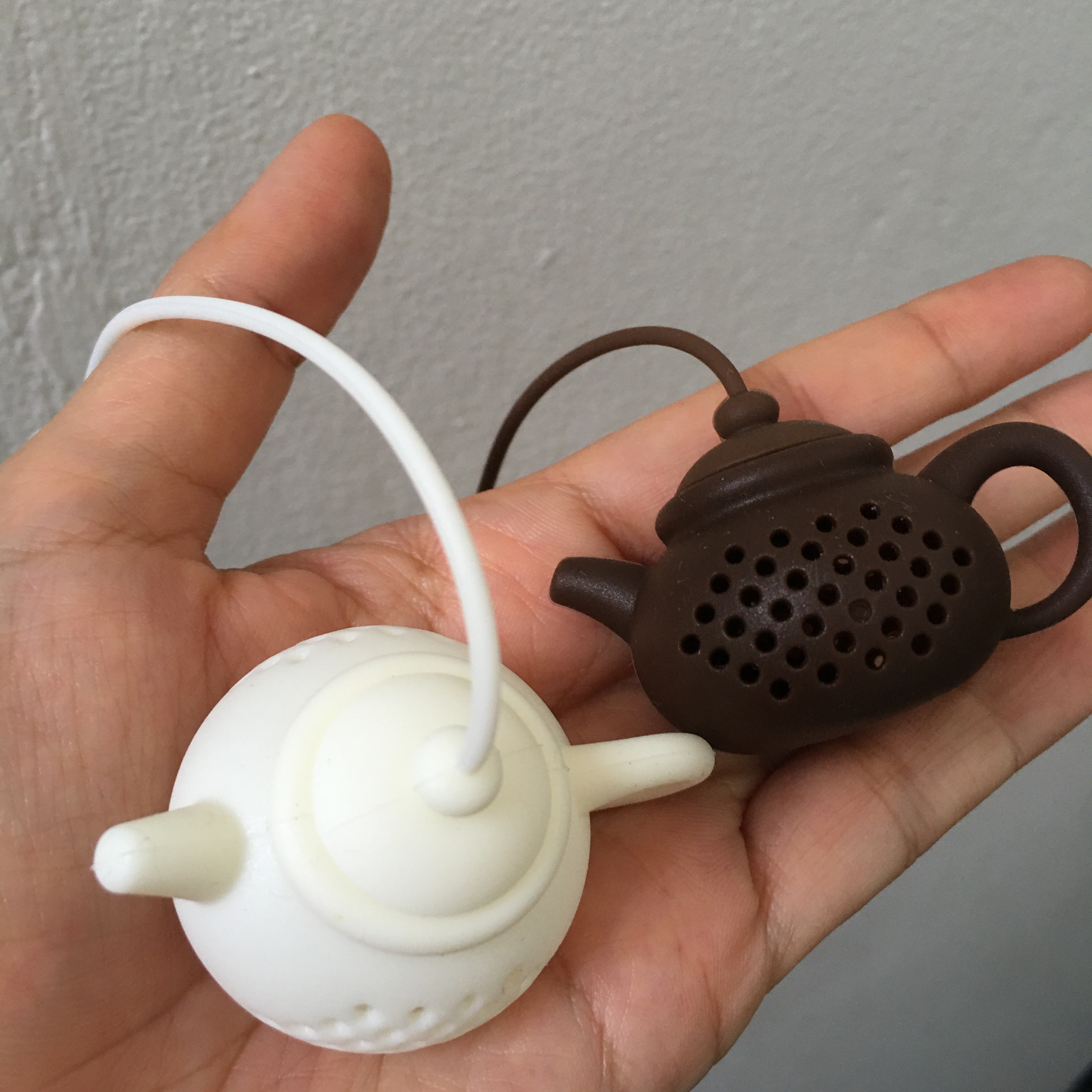 พร้อมส่ง ที่กรองชา ซิลิโคน tea infuser ลายกาน้ำชา มี 2 สี