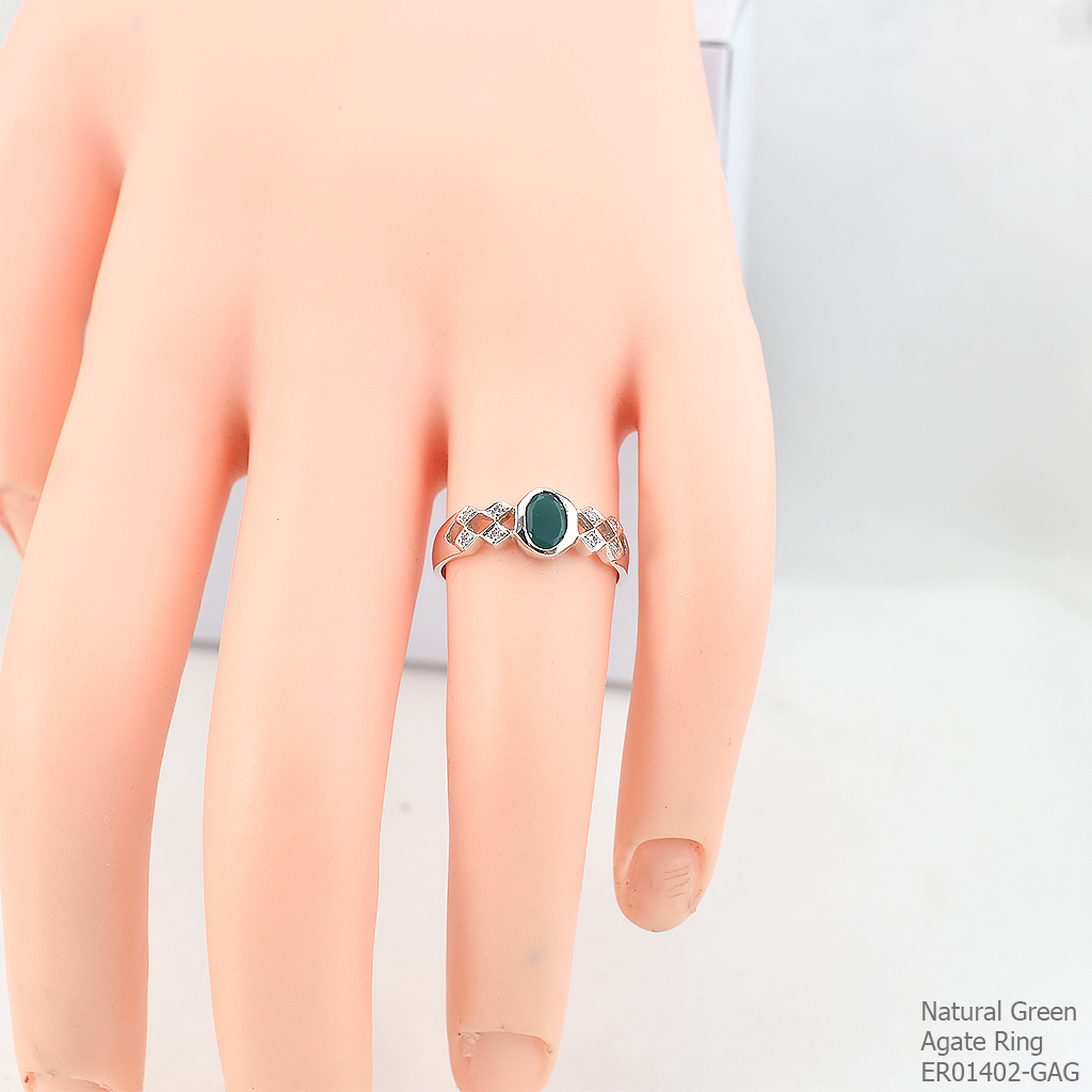 SKJewelryFactory แหวนพลอยกรีนอะเกทแท้ สีเขียวมรกต ER01402-GAG