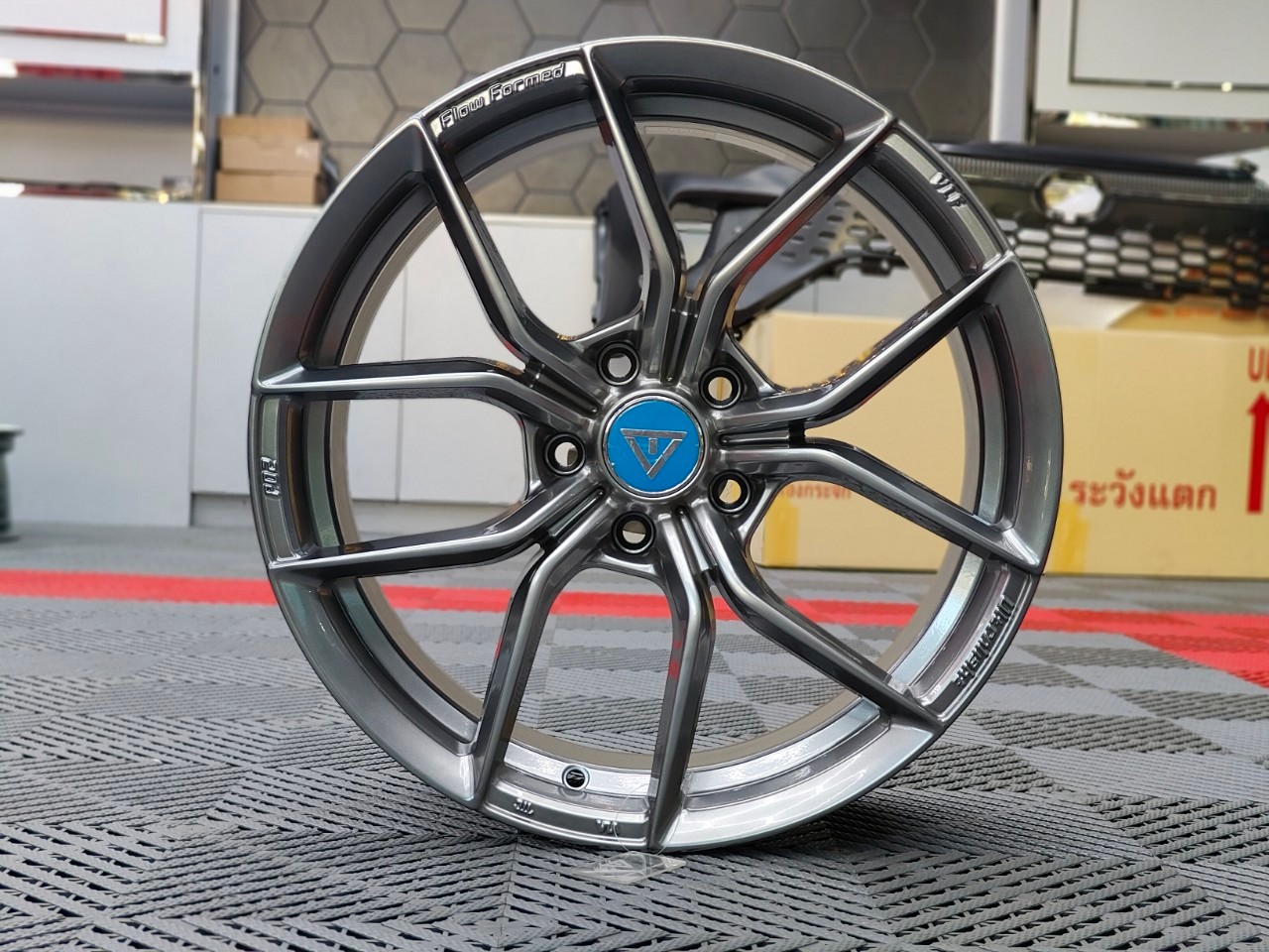 ล้อ VLF P02 ขอบ18x8.0 5x114.3 ET35 สีHS *ราคาต่อวง