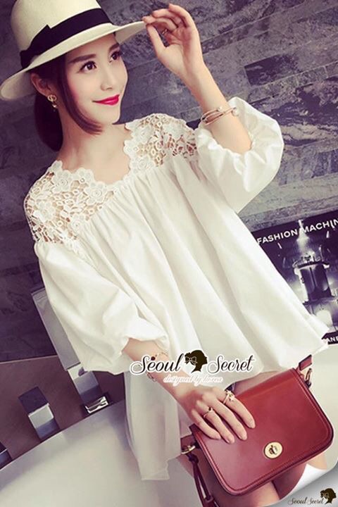 พร้อมส่ง เสื้อทรงปล่อยๆ สวยหวานด้วยงานเย็บแต่งด้วยผ้าลูกไม้ทอลายดอกไม้ที่