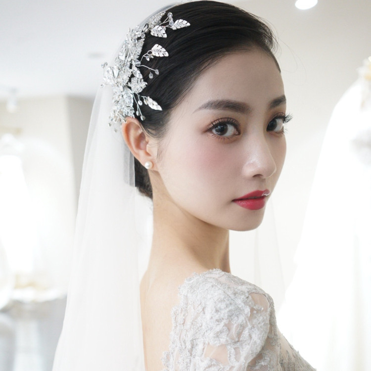 กิ๊บติดผมใบไม้ฝังเพชร