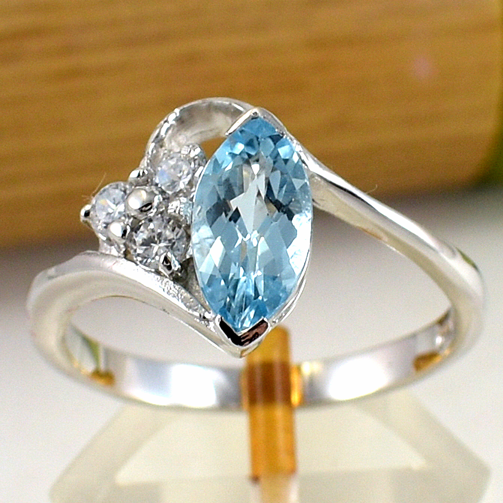 SKJewelryfactory แหวนมาร์คี พลอยรูปเม็ดข้าวสาร พลอยบลูโทปาซแท้ ER02350-BTP