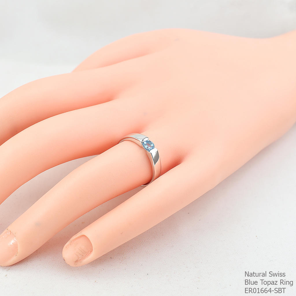 SKJewelryfactory แหวนเงินแท้ ฝังพลอยสวิสบลูโทปาซแท้ ดีไซด์เรียบเก๋ ER01664-SBT