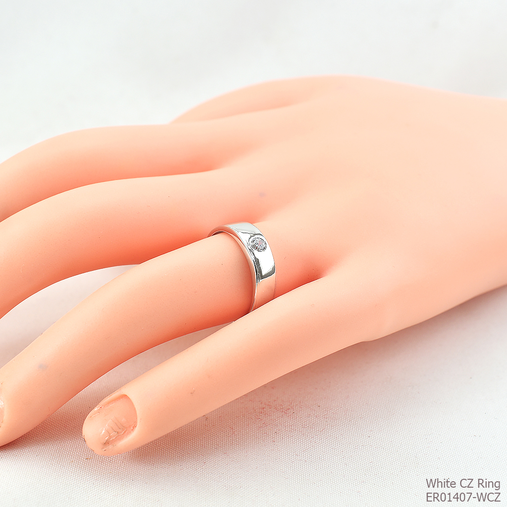SKJewelryFactory แหวนปลอกมีด แหวนเพชร 10 ตัง สไตล์แหวนปลอกมีด ER01407-WCZ