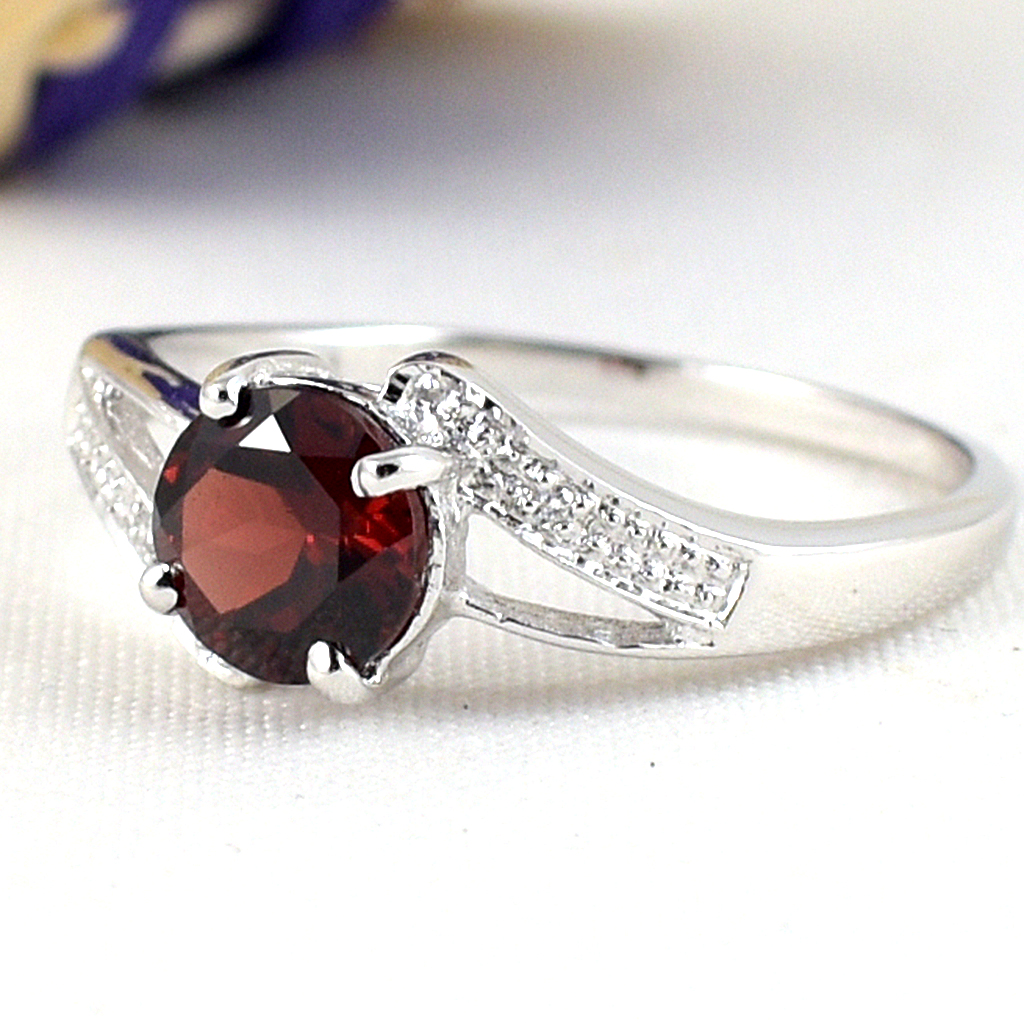 SKJewelryFactory แหวนพลอยกลม พลอยโกเมนแท้ ER02415-GAN