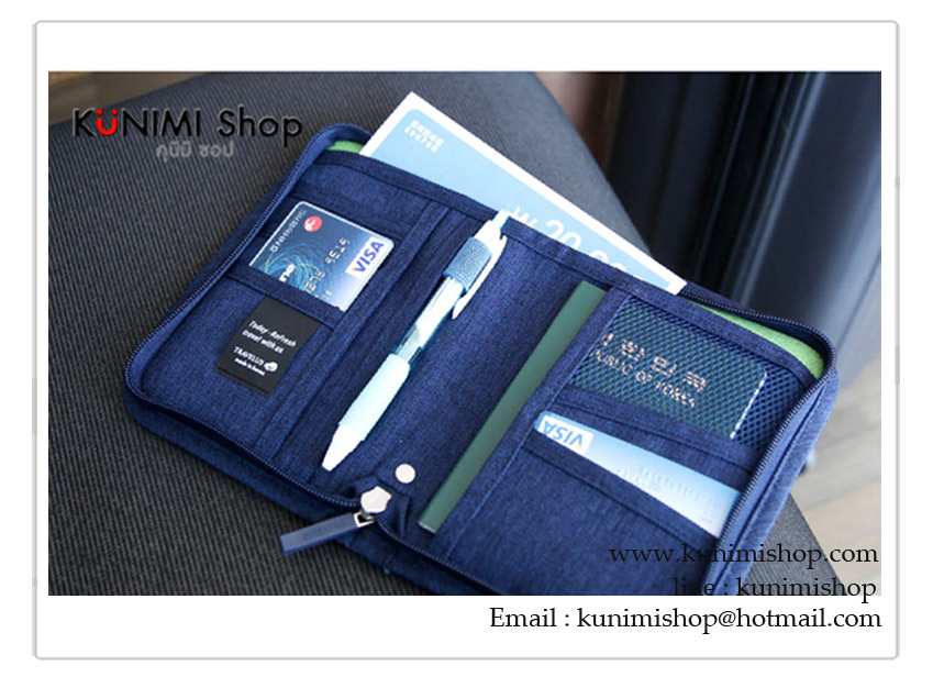 กระเป๋าถือใส่เงิน พาสปอร์ต นามบัตร บัตรATM มือถือ เอกสารต่างๆ หรือใส่ของจุกจิก มีซิปเปิดปิด ด้านใน มีช่องให้ใส่บัตรและเอกสารมากมา และมีช่องซิบไว้ใส่ของสำคัญ มีช่องเสียบปากกา ผ้าสวย งานคุณภาพคะ ขนาดกระทัดรัด ง่ายต่อการพกพา