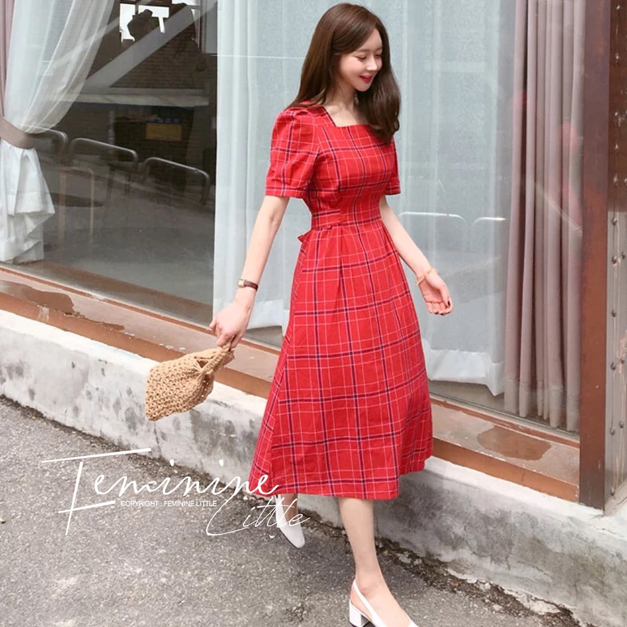 ชุดเดรสเกาหลี พร้อมส่ง เดรสยาว แต่งช่วงคอสี่เหลี่ยม