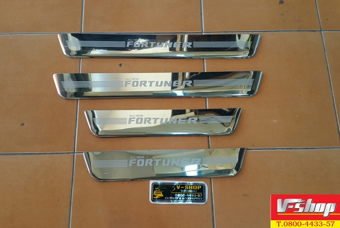 สครัฟเพลท 4 ชิ้น New Fortuner แบบครอบทับตัวเดิม