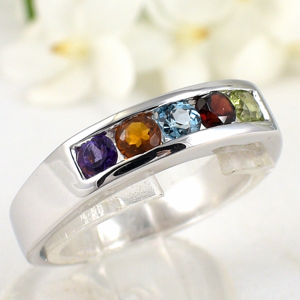 SKJewelryFactory แหวนแถวเงินแท้ พลอยแท้คละสี ตัวเรือนทำจากเงินแท้อย่างดี ER00690-MCG