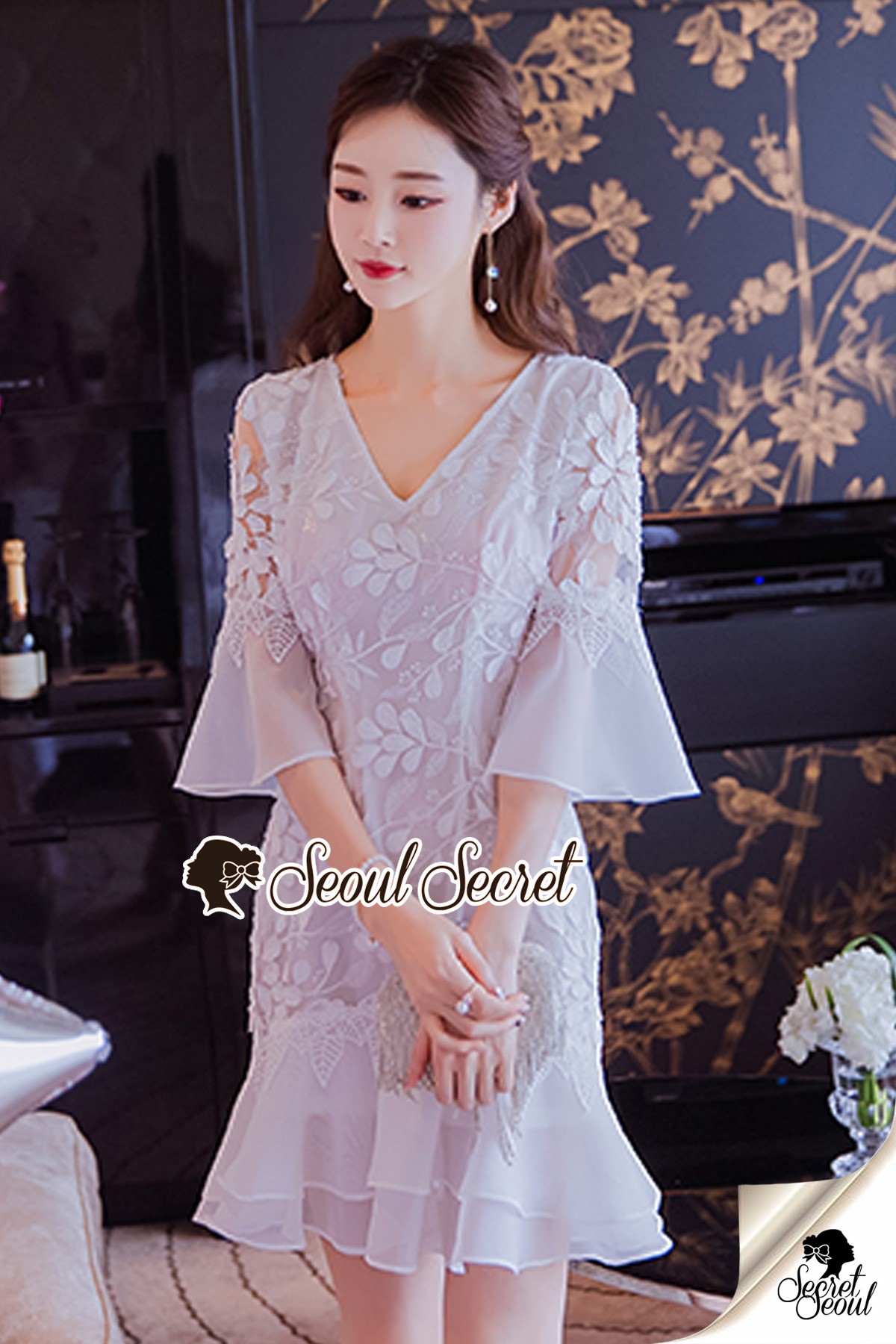 เดรสเกาหลี พร้อมส่ง เดรสคอวี ตกแต่งเลเยอร์จับจีบ