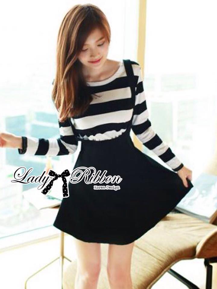พร้อมส่ง เดรสเอี๊ยมแขนยาวลายขวาง ชุดเดรสเกาหลี