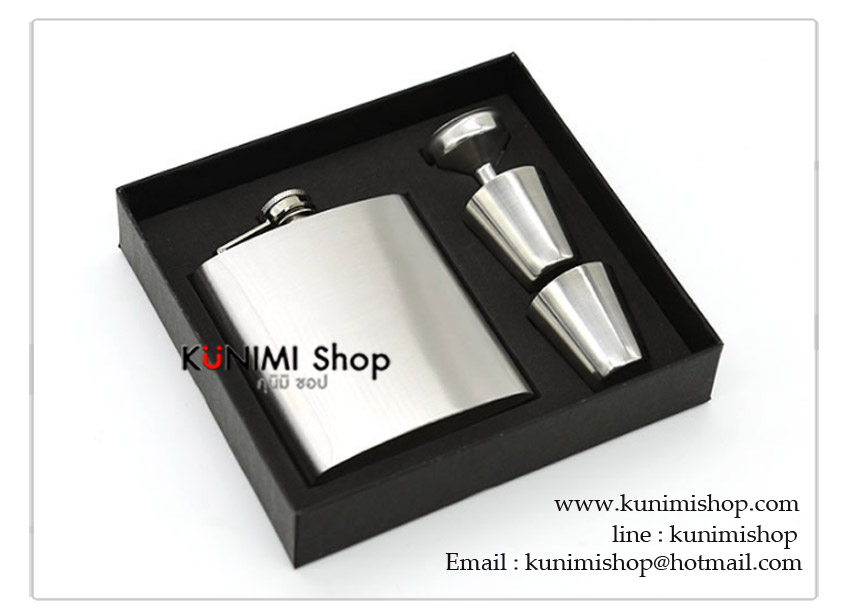 กระป๋องใส่เหล้าครบเซ็ต กระป๋อง ขวด ใส่เหล้า ใส่เครื่องดื่ม ทำจาก สแตนเลส Stainless Steel ขนาดเล็ก กะทัดรัด พกพา สะดวก มาพร้อมกับ ถ้วยสแตนเลส 2 ใบ , กรวยสแตนเลส 1 อัน ขนาดความจุ 7 ออนซ์ (210 ซีซี ) ( กว้าง : 9.5 ซม. , สูง(ถึงฝา) : 12.5 ซม., หนา : 2.5 ซม)