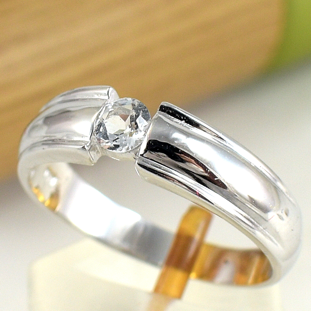 SKJewelryfactory แหวนเงินแท้ 92.5% ฝังพลอยไวท์โทปาซแท้ (พลอยหายาก)สไตล์เรียบๆน่ารัก ER00667-WTP