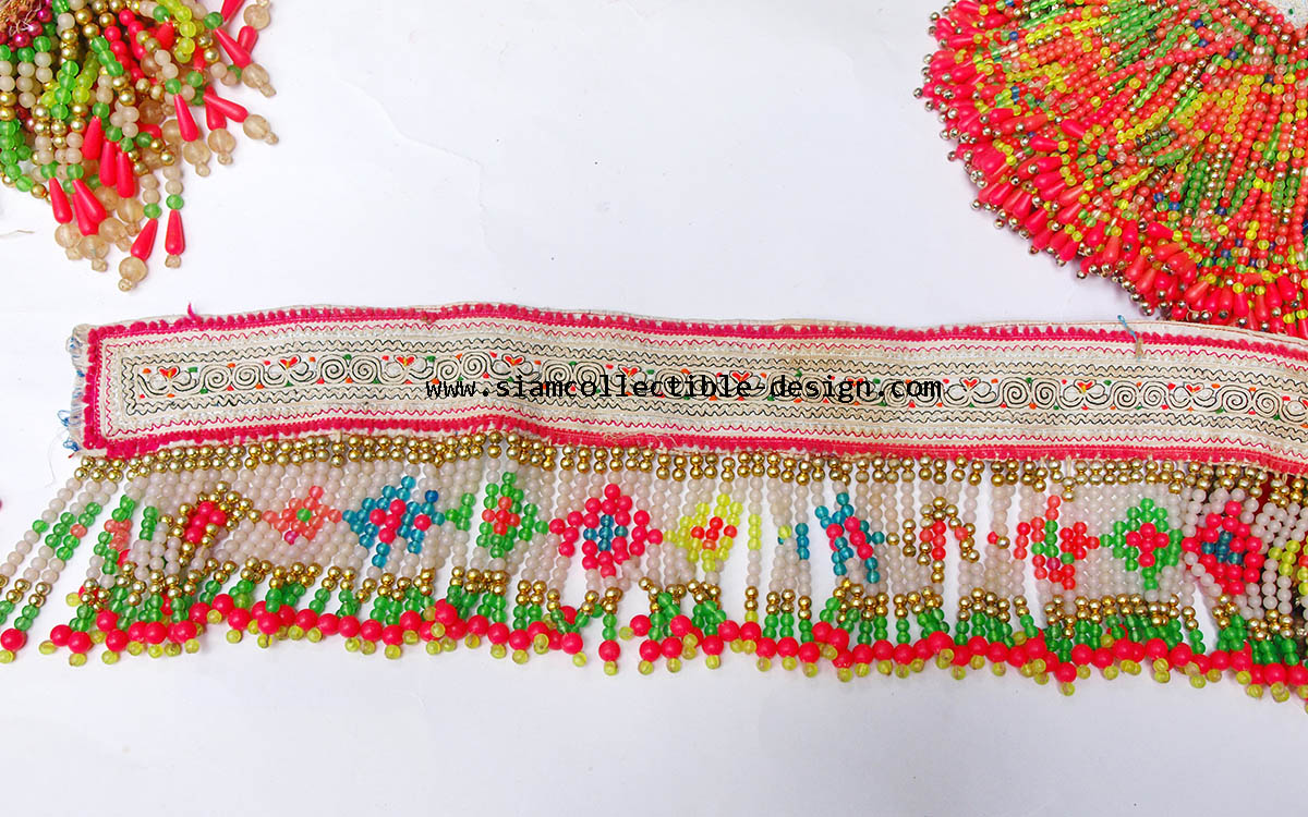 ผ้าคาดเอวลูกปัดจากม้งจีน O/ Vintage Hmong Fabric hand made beaded O