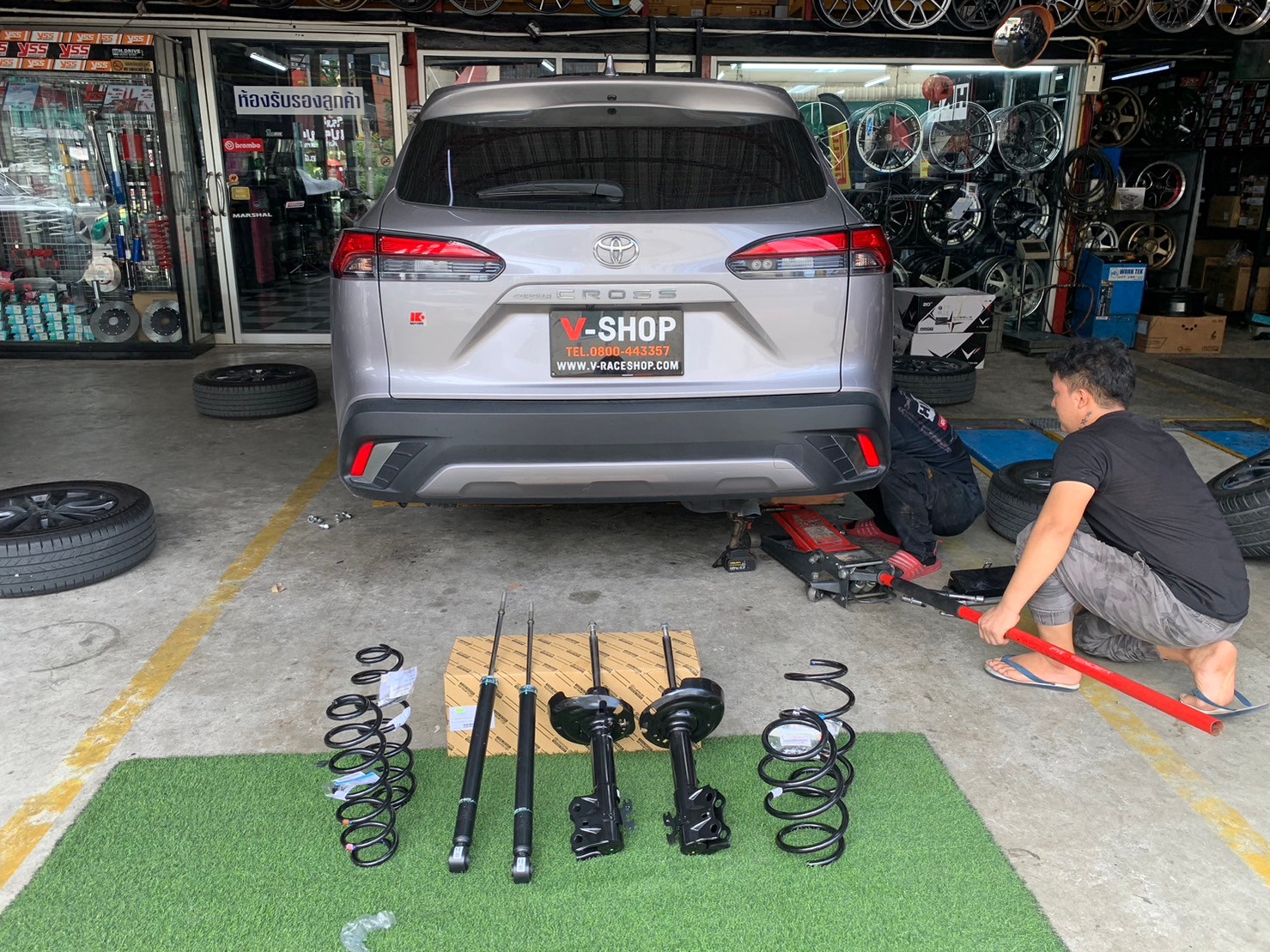 ชุดโช๊ค+สปริง GR ตรงรุ่น สำหรับ Corolla Cross ของแท้ ใหม่เบิกห้าง *ไม่รวมติดตั้ง