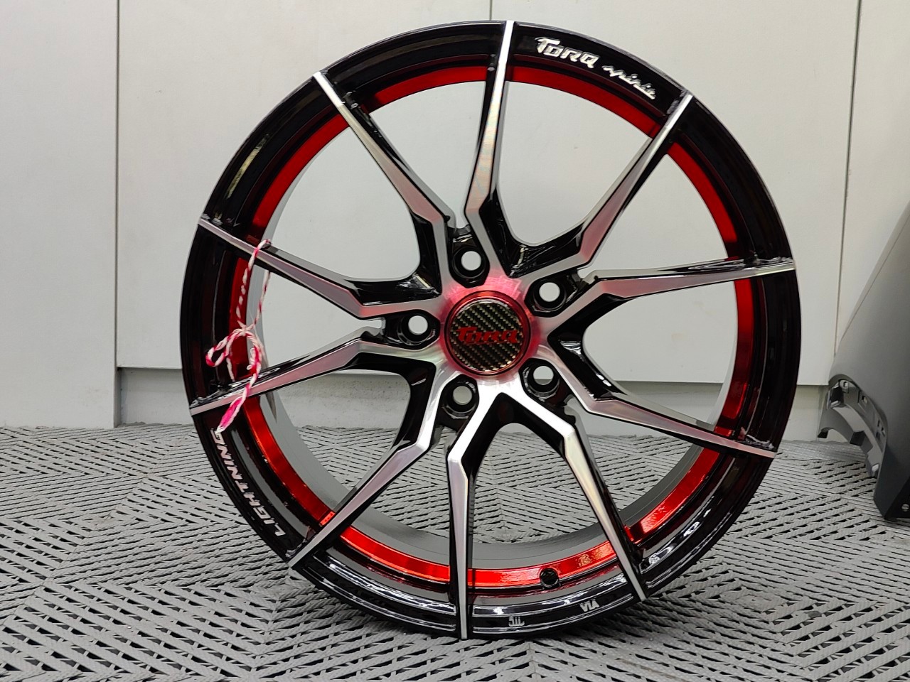 ล้อ APP SUN ขอบ 17x7.0 5x114.3 ET35 สีดำเงาหน้าเงินขอบแดง *ราคาต่อวง
