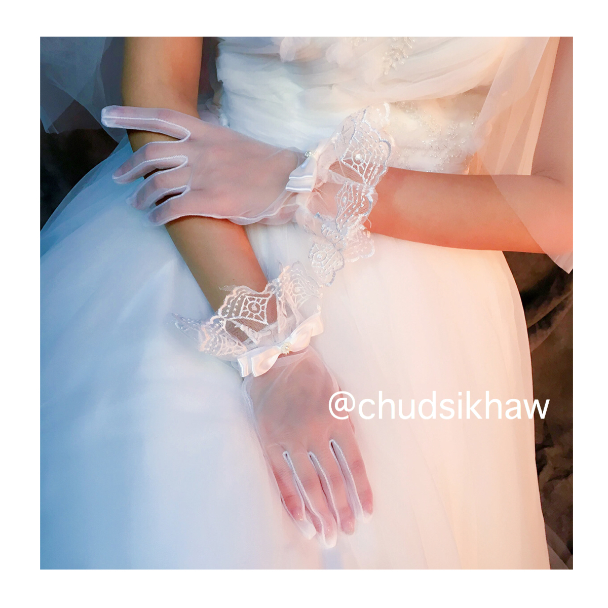 ถุงมือเจ้าสาว แบบสั้นขอบระบายปักลายน่ารัก