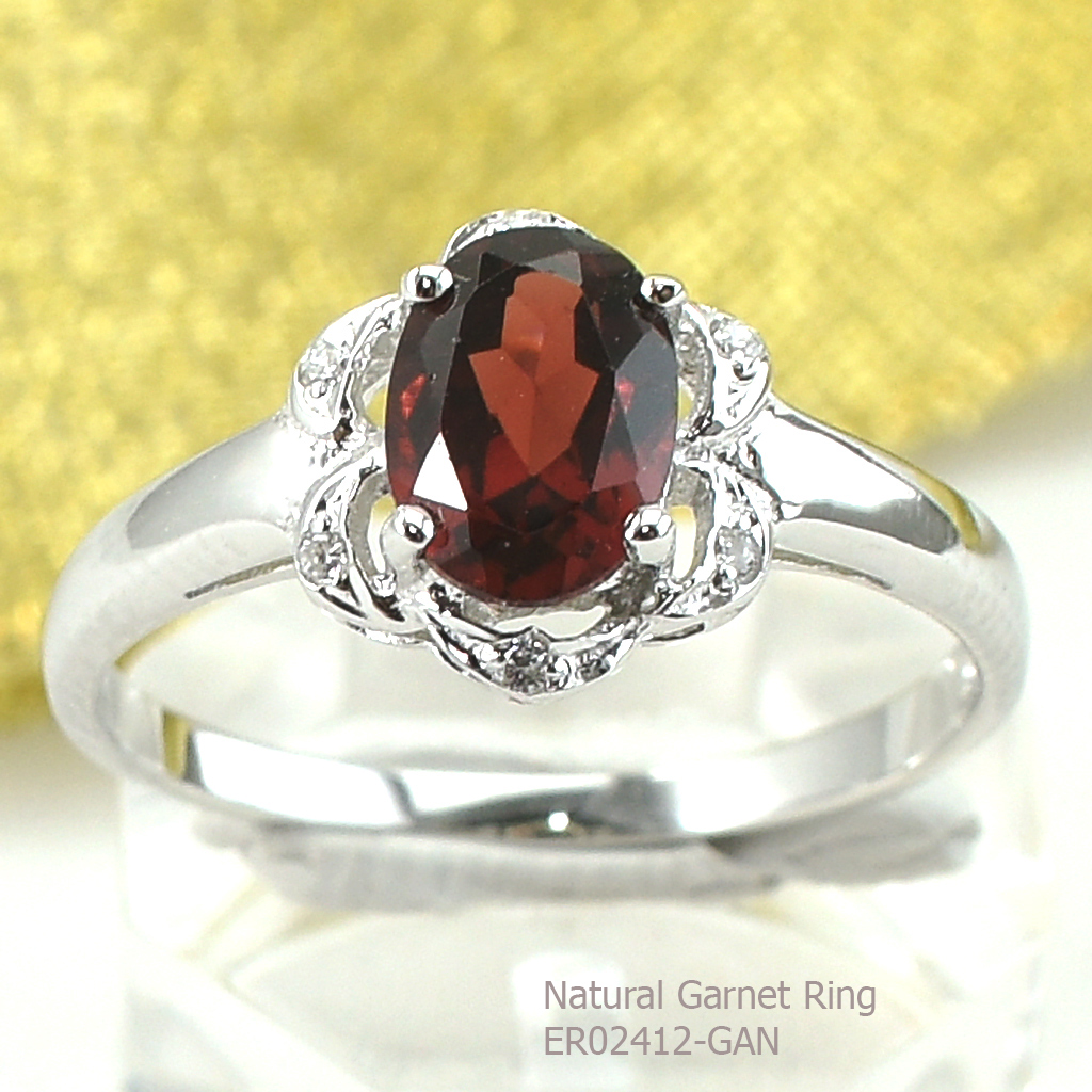 SKJewelryFactory แหวนพลอยโกเมนแท้ สีแดงสวยสดงดงาม ER02412-GAN