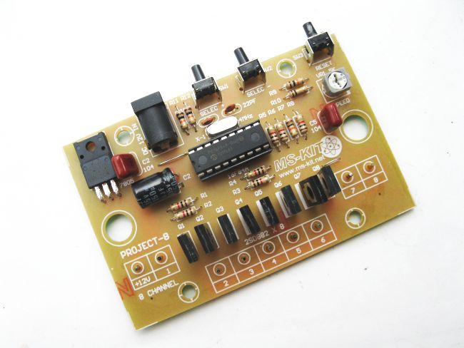 โครงงาน 8 (วงจรไฟวิ่งอัตโนมัติ 8 ช่อง 20 รูปแบบ)