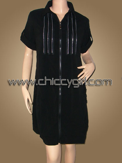 เสื้อคลุมตัวยาวซิบหน้าสีดำ แต่งซิบที่อก มีกระเป๋าข้าง ผ้าเนื้อดีเกรดเอ (L)